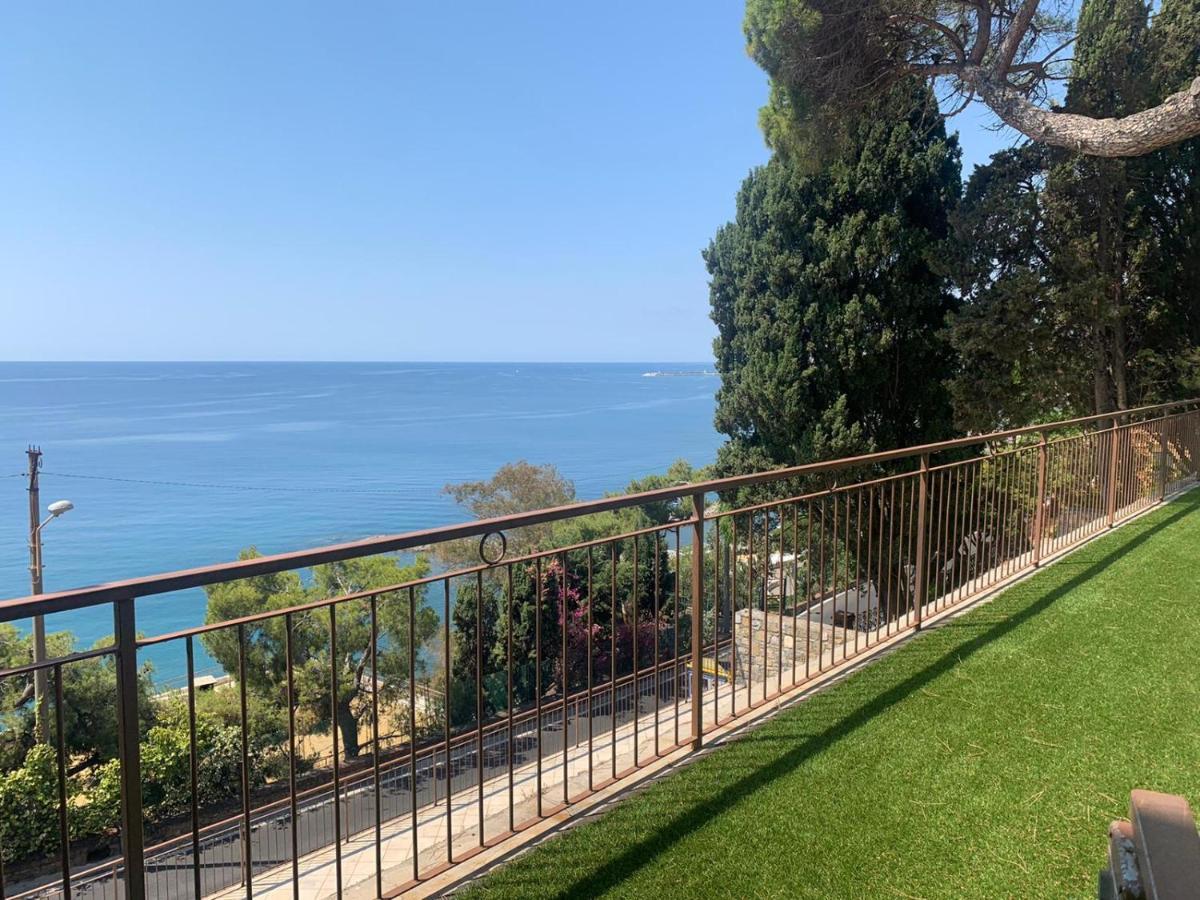 דירות אימפריה La Terrazza Nel Blu מראה חיצוני תמונה